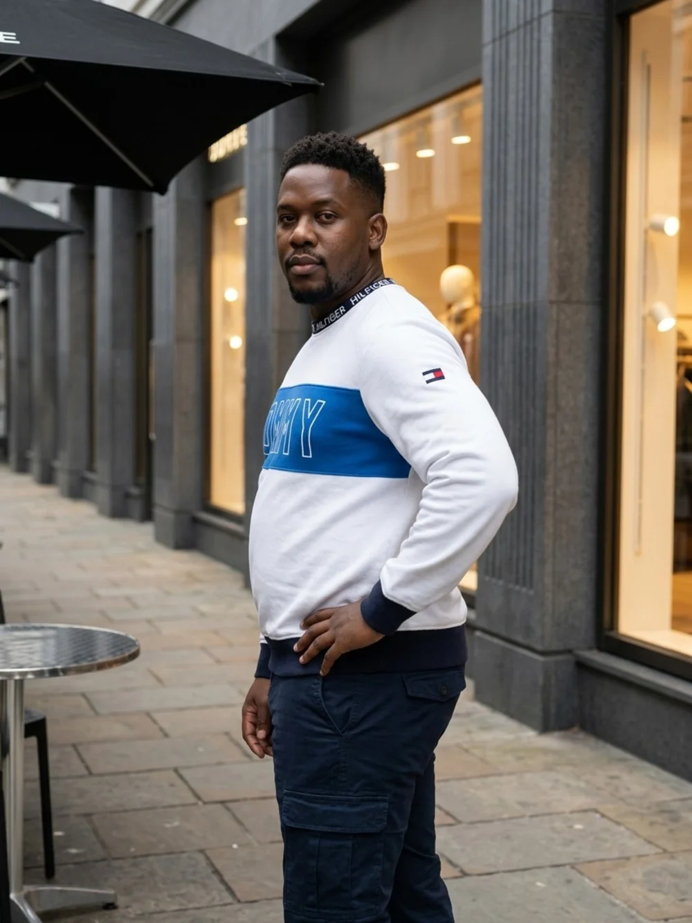 Tommy Hilfiger White & Blue Logo Crewneck Sweat Shirt